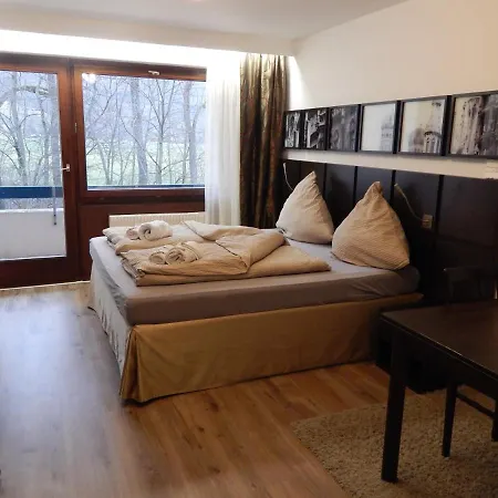 Free - Am Bruehlbach *